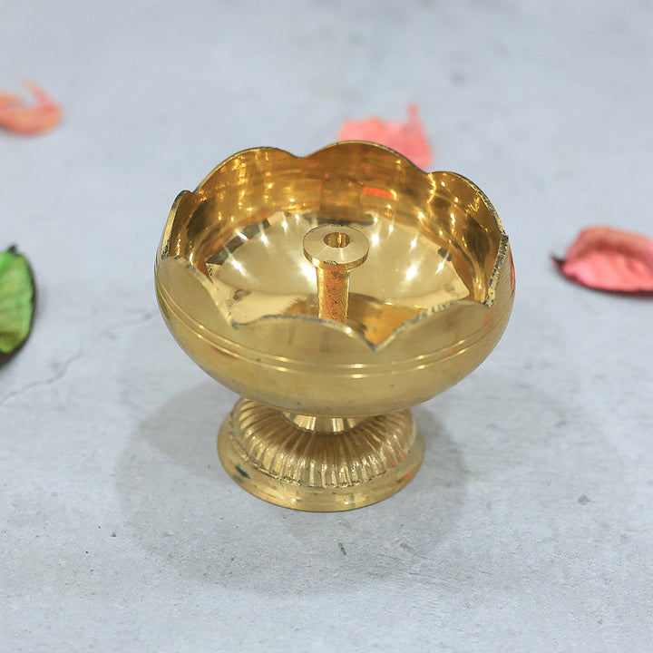 2" Brass Tomato Shape Lamp
