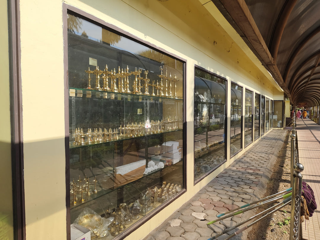 7 Benefits of Keeping Brass statues in Your living space