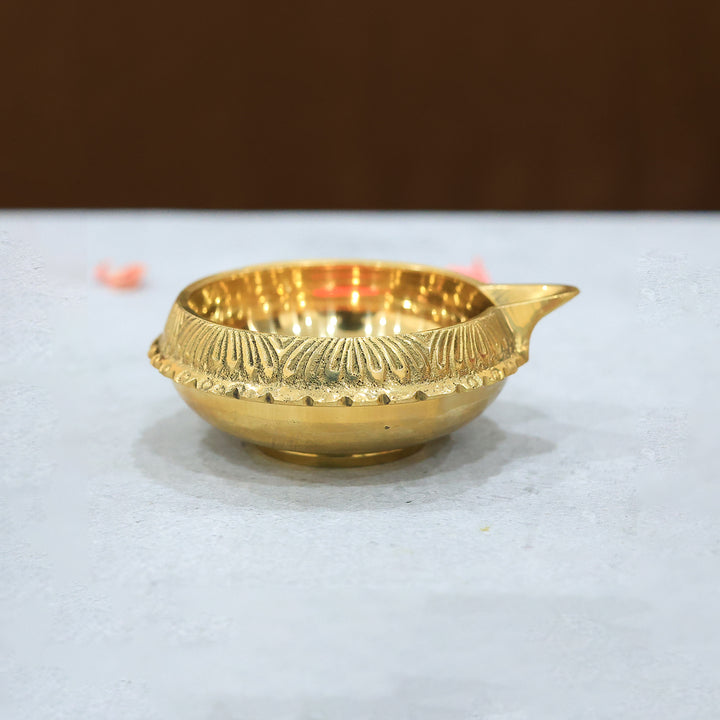 4" Wide Brass Kuber Deepa