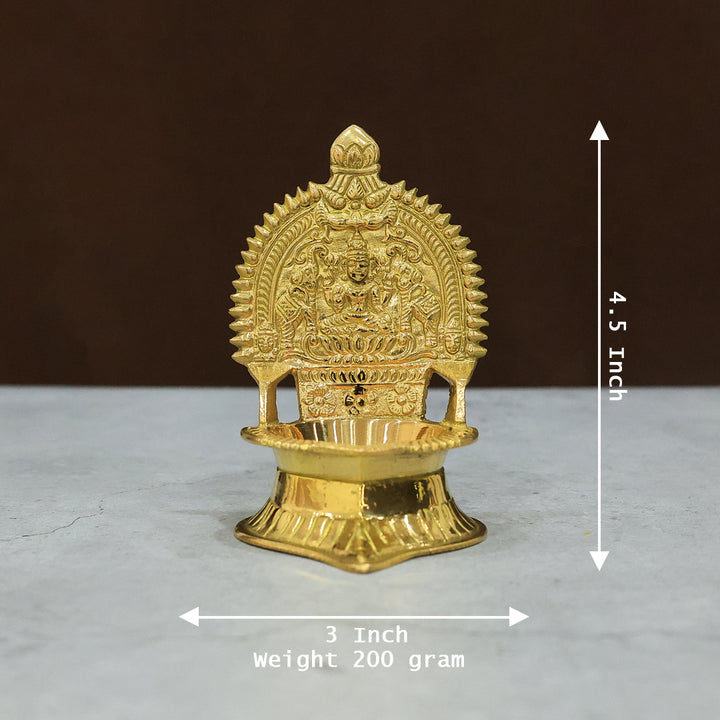 கதிரியக்க பித்தளை காமாக்ஷி தீபம்