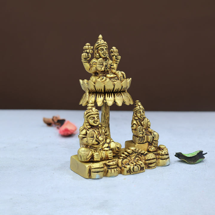 5" Brass Kuber Lakshmi