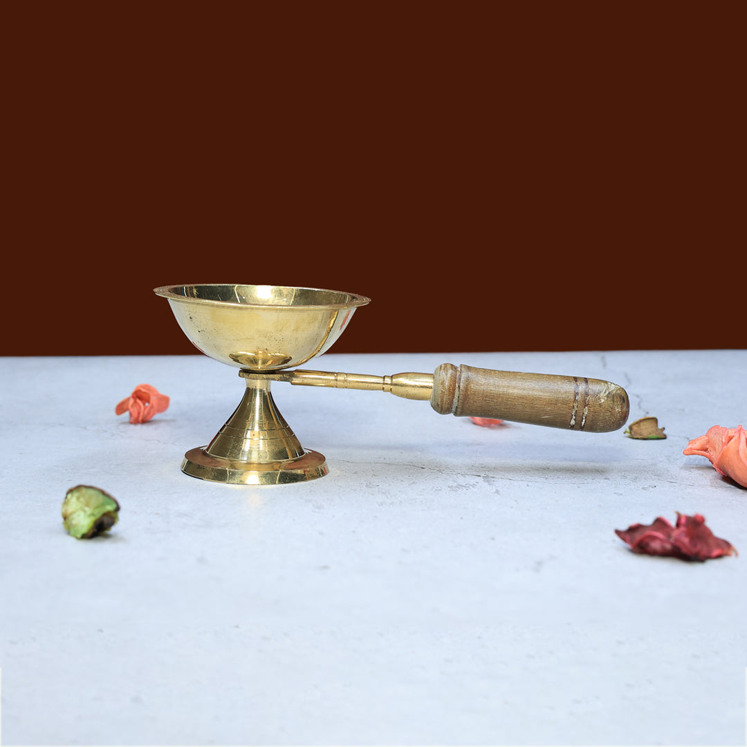 Divine Radiance 7” Brass Gulab Aarthi