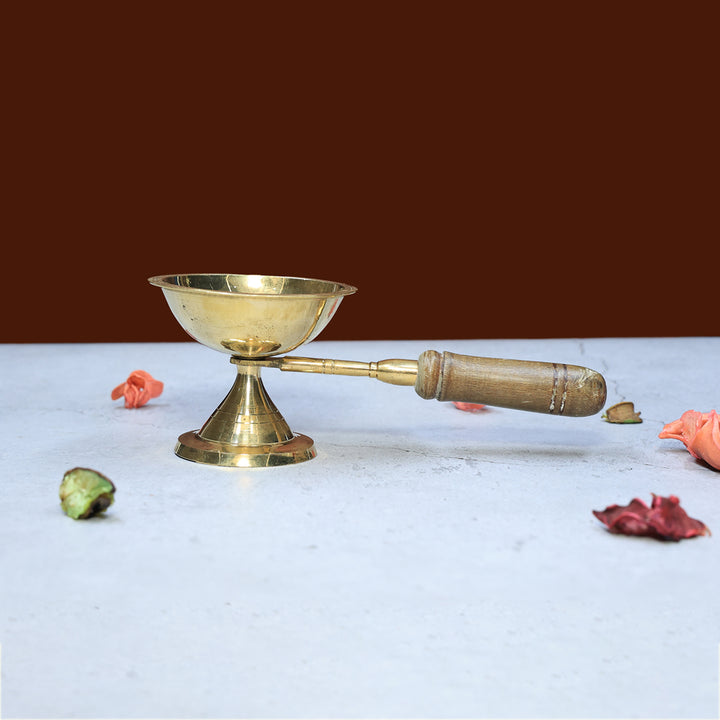Divine Radiance 7” Brass Gulab Aarthi