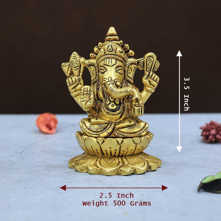 3.5" தாமரை தளத்துடன் கூடிய பித்தளை விநாயகர்