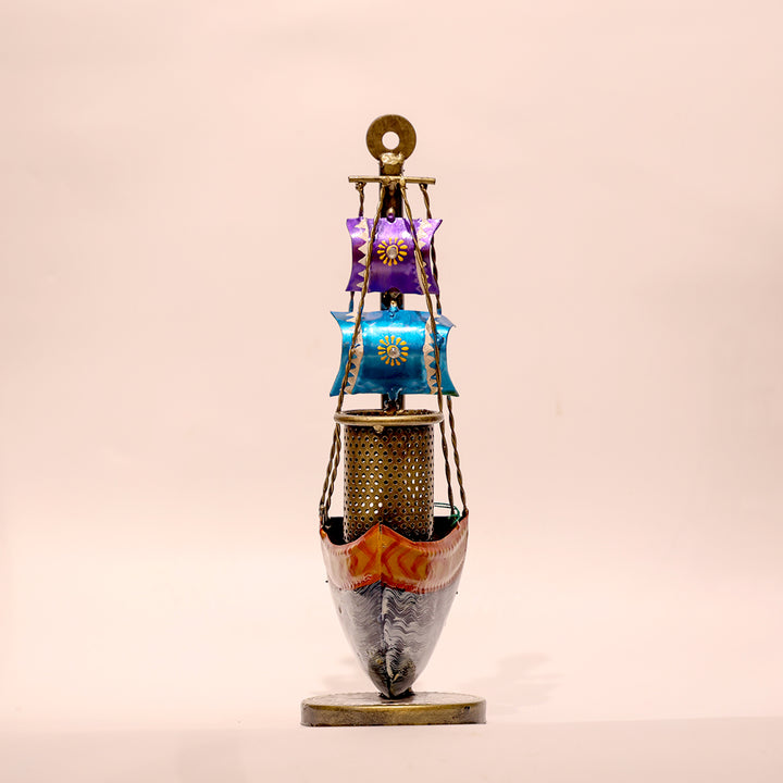 Handcrafted Mini Boat Pen Stand