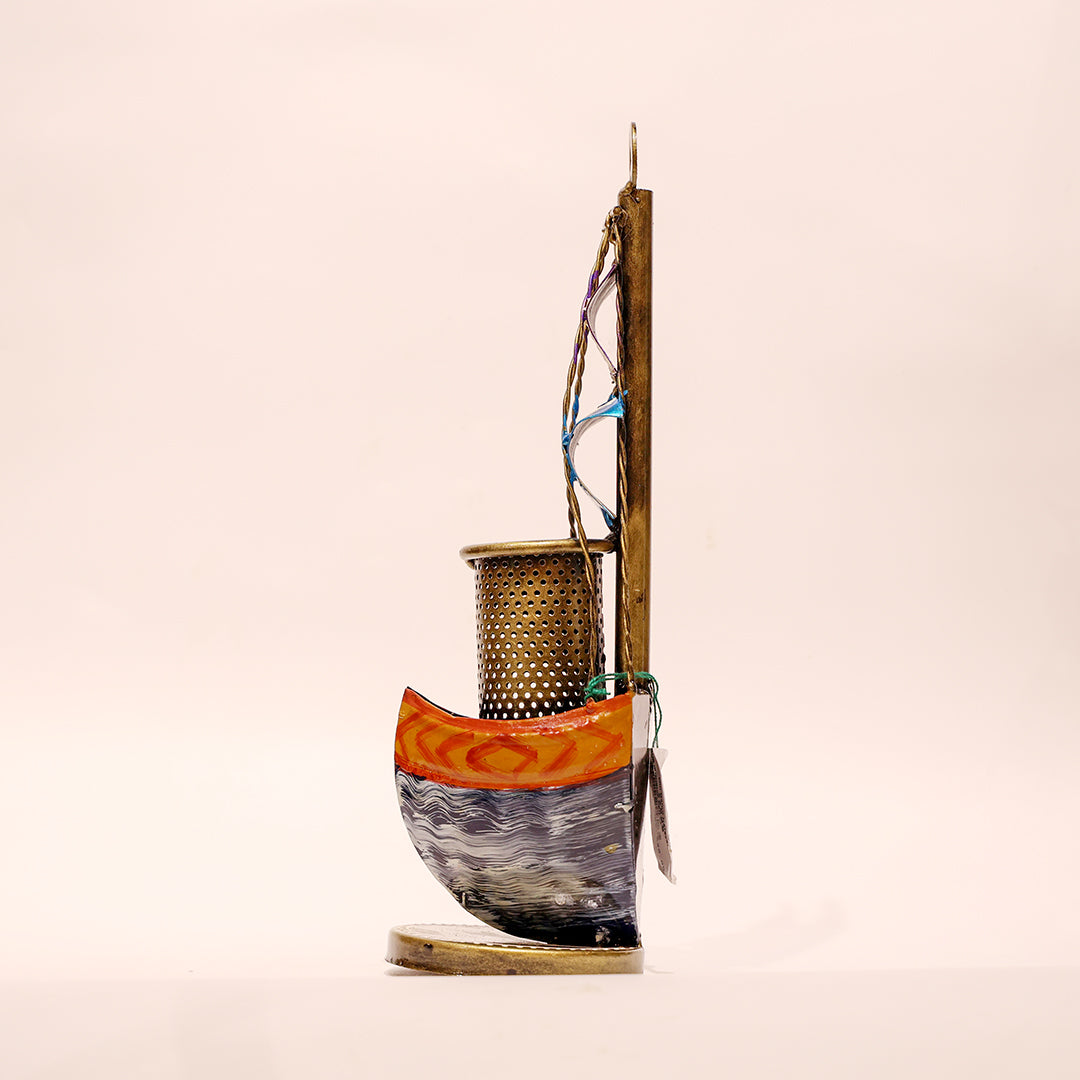 Handcrafted Mini Boat Pen Stand