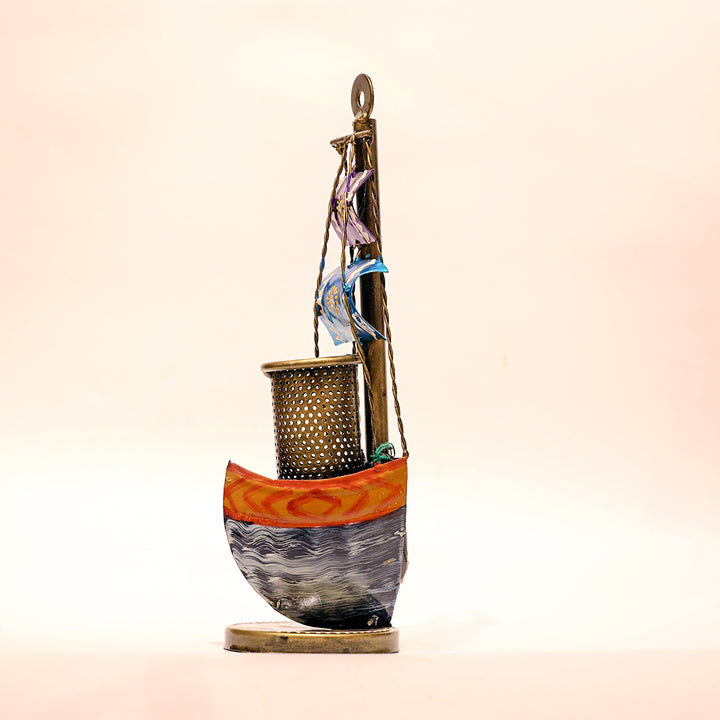 Handcrafted Mini Boat Pen Stand