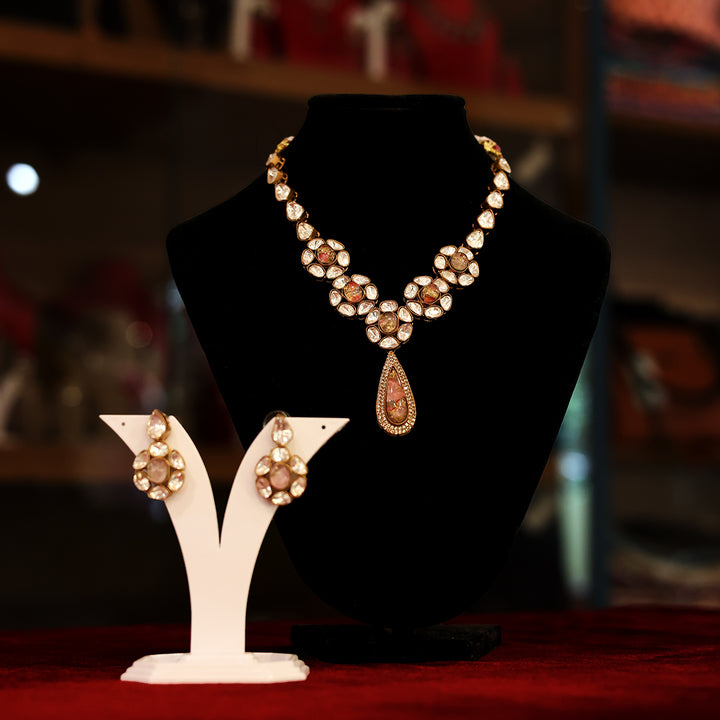 Elegant Kundan Necklace Set with Matching Earrings