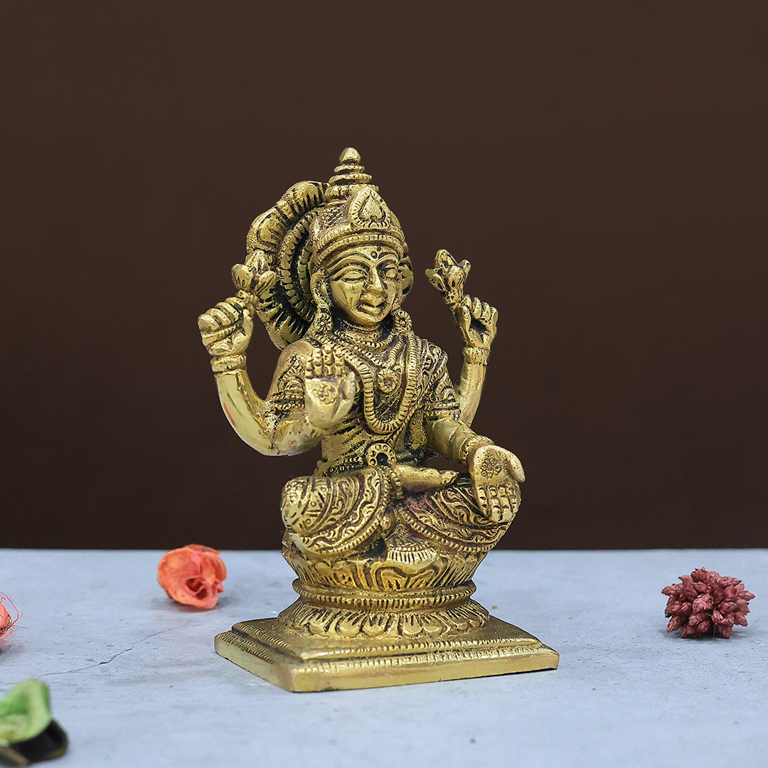 4.5" பித்தளை லட்சுமி சதுர தளம்