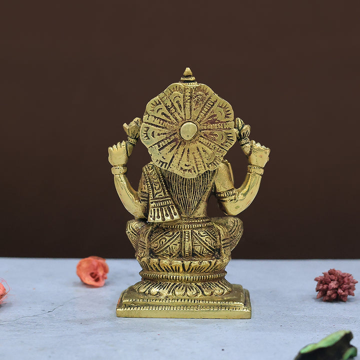 4.5" பித்தளை லட்சுமி சதுர தளம்