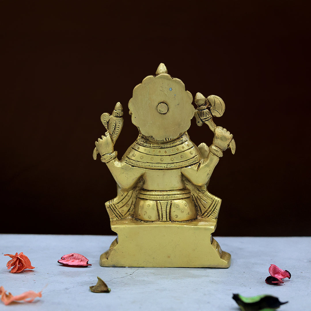 6” பித்தளை விநாயகர் சிலை அரை வட்ட அடித்தளம்