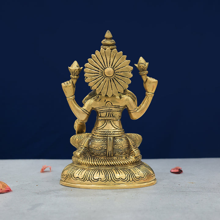 7.5" Brass Padma Lakshmi with Oval Base