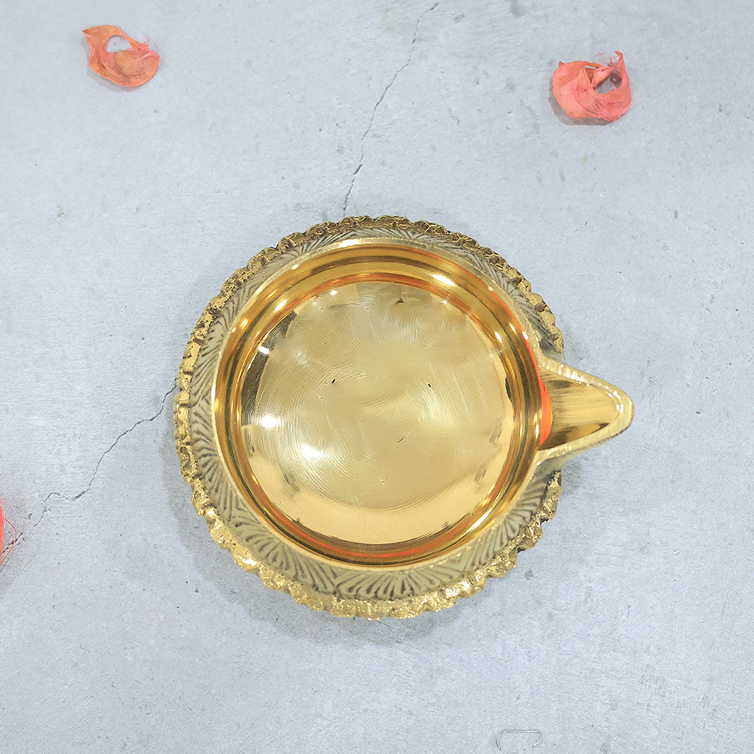 4.25" அகன்ற பித்தளை குபேர தீபம்