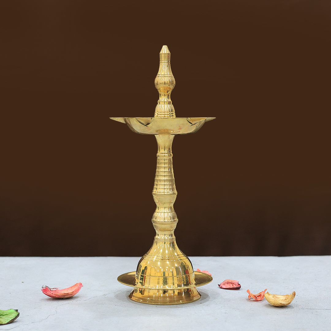 பித்தளை ஆடம்பரமான நிற்கும் விளக்கு - கேரளா தீபா. 8.5", 9" &amp; 9.5"