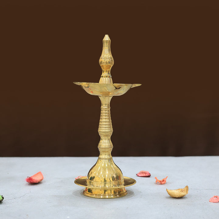 பித்தளை ஆடம்பரமான நிற்கும் விளக்கு - கேரளா தீபா. 8.5", 9" &amp; 9.5"