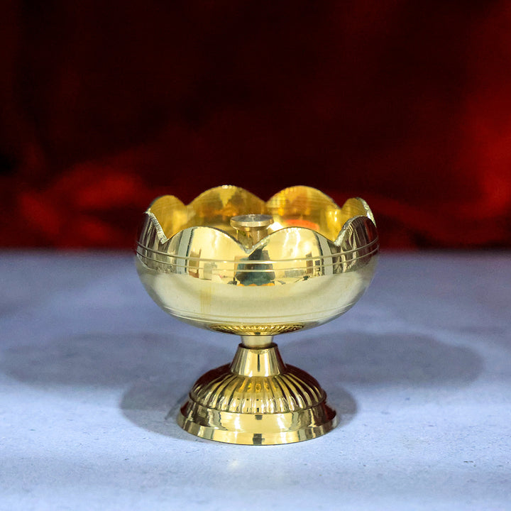2.8" Brass Tomato Nanda Deepam