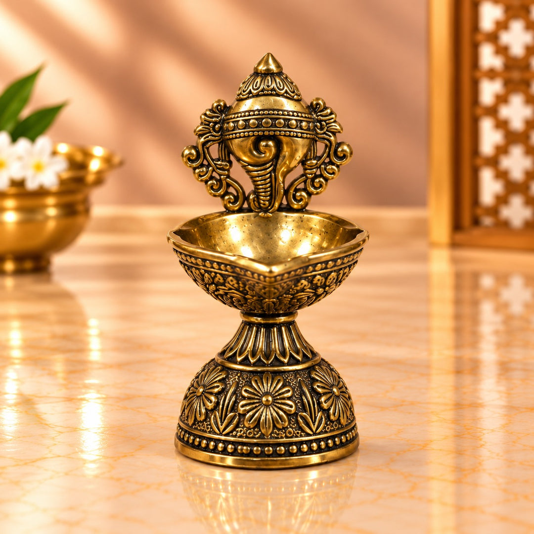 4" Antique Shank Deepam